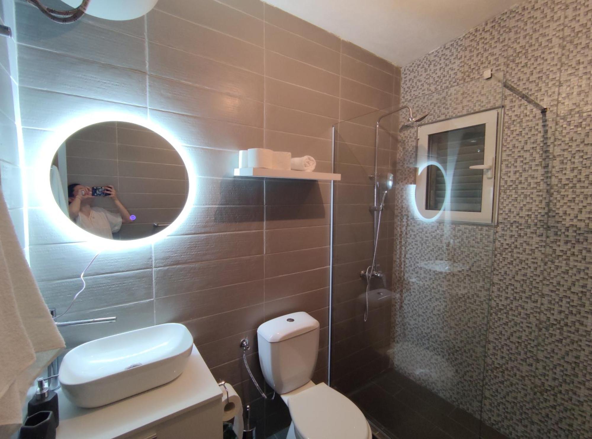 Matovic Apartments Dobra Voda Buitenkant foto